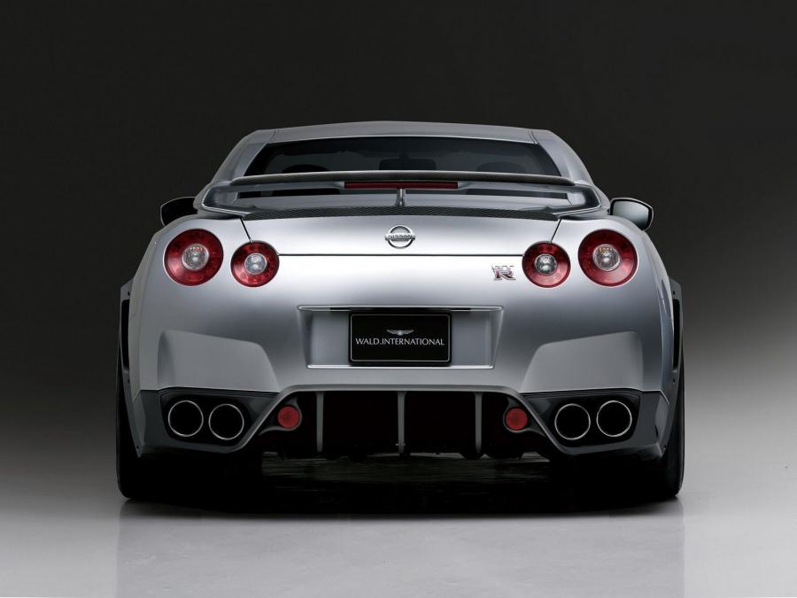  Nissan GT-R by Wald 2008 года  (фото 8 из 10)